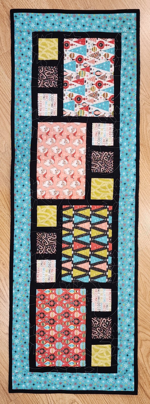 All Squared Up Deck the Halls Table Runner Kit