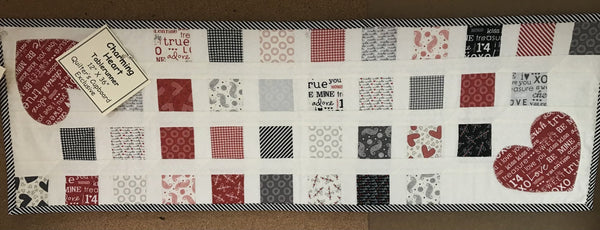 Charming Heart Tablerunner Pattern