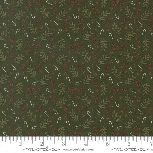 Gingerbread Lane Pine Holly & Candy 806080